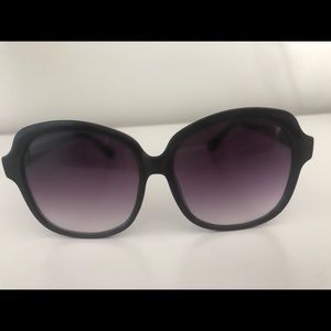 Black oversized ombré sunglasses